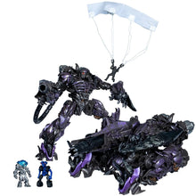 Load image into Gallery viewer, Transformers Toys Studio Series Leader Class Transformers: Dark of the Moon Shockwave Maple and Mangoes