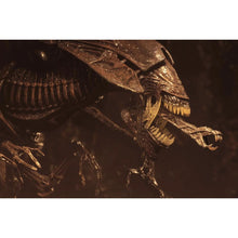 Load image into Gallery viewer, Alien Resurrection Queen Ultra Deluxe Boxed Action Figure