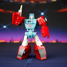 Load image into Gallery viewer, Transformers Studio Series The Transformers: The Movie Deluxe Class Windcharger Maple and Mangoes