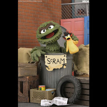 Load image into Gallery viewer, Sesame Street 7" Scale Figures - Ultimate Oscar The Grouch Maple and Mangoes