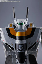 Load image into Gallery viewer, DX CHOGOKIN VF-1S Valkyrie Roy Focker Special Revival Ver. Maple and Mangoes