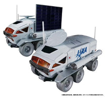 Load image into Gallery viewer, Transformers Lunar Cruiser Prime Maple and Mangoes