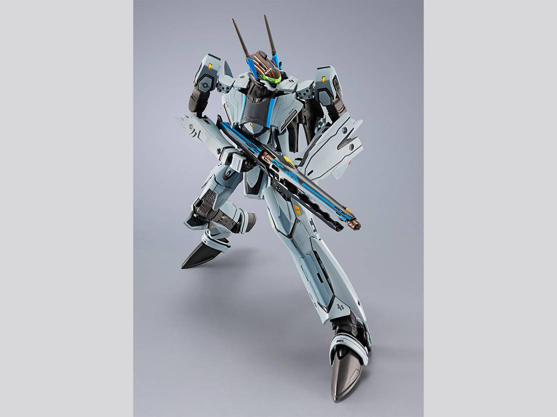 DX Chogokin: Top Gun Maverick x Macross - VF-25 Messiah Valkyrie