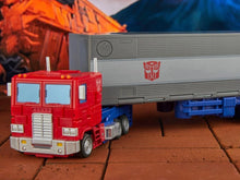 Load image into Gallery viewer, Transformers Studio Series Commander Class The Transformers: The Movie 86-31 Optimus Prime Maple and Mangoes