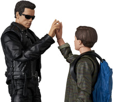 Load image into Gallery viewer, MAFEX Terminator 2 Judgement Day T-800 (T2 Ver.) & John Connor Maple and Mangoes