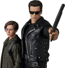 Load image into Gallery viewer, MAFEX Terminator 2 Judgement Day T-800 (T2 Ver.) & John Connor Maple and Mangoes