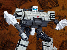 Load image into Gallery viewer, Transformers War for Cybertron Kingdom Deluxe Slammer