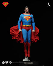 Load image into Gallery viewer, INART Superman (1978) 1/6 Collectible Figure Standard Edition Maple and Mangoes

