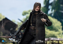 Load image into Gallery viewer, HIYA - The Walking Dead: Daryl Dixon - Exquisite Super 1:12 - Daryl 6" Action Figure Maple and Mangoes
