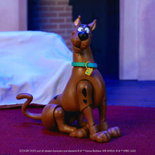 Load image into Gallery viewer, Scooby-Doo! Wave 2 Scooby-Doo 1:12 Scale Action Figure Maple and Mangoes
