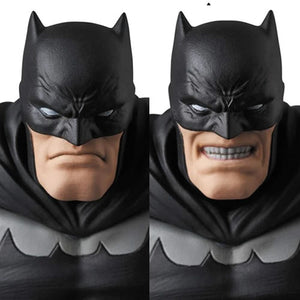 Miracle Action Figures (MAFEX) - DC - Dark Knight Returns - Batman (Black Version) Maple and Mangoes