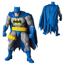 Load image into Gallery viewer, Miracle Action Figures (MAFEX) - DC - Dark Knight Returns - Batman (Blue Version) &amp; Robin Maple and Mangoes
