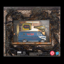 Load image into Gallery viewer, Transformers Stranger Things Freakwency and 8-Trax Maple and Mangoes
