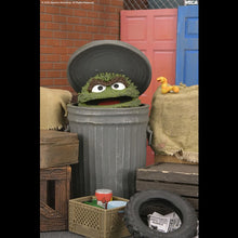 Load image into Gallery viewer, Sesame Street 7" Scale Figures - Ultimate Oscar The Grouch Maple and Mangoes
