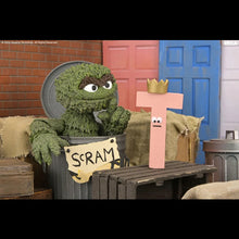 Load image into Gallery viewer, Sesame Street 7" Scale Figures - Ultimate Oscar The Grouch Maple and Mangoes
