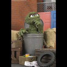 Load image into Gallery viewer, Sesame Street 7" Scale Figures - Ultimate Oscar The Grouch Maple and Mangoes
