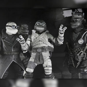 TMNT 7" Scale Figures - TMNT x Universal Monsters - Black &amp; White Turtles 4-Pack Maple and Mangoes