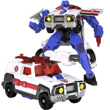 Load image into Gallery viewer, Transformers Generations Age of the Primes Voyager Armada Red Alert Maple and Mangoes
