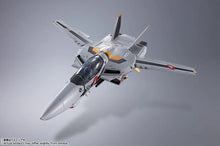 Load image into Gallery viewer, DX CHOGOKIN VF-1S Valkyrie Roy Focker Special Revival Ver. Maple and Mangoes
