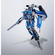 Load image into Gallery viewer, Macross Delta VF-31J Supersiegfried Hayate Immelmann Use Revival Version DX Chogokin Action Figure Maple and Mangoes
