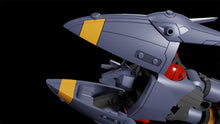Load image into Gallery viewer, MODEROID Miniature Combining &amp; Transforming Gunbuster (Gunbuster) (Rerelease) Maple and Mangoes
