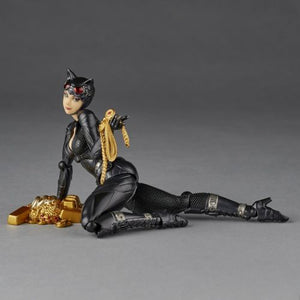 Kaiyodo Revoltech Amazing Yamaguchi Action Figure - Catwoman "Batman: Arkham Knight" Maple and Mangoes