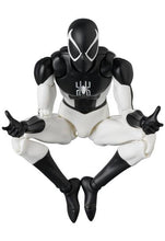 Load image into Gallery viewer, MAFEX No.303 MAFEX VENOM 2099 Action Figure  Maple and Mangoes

