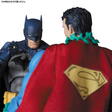 Load image into Gallery viewer, MAFEX (No.117): Batman - Superman (Hush Ver.) - Renewal Ver. [Medicom Toy] Maple and Mangoes
