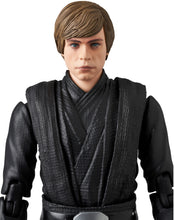 Load image into Gallery viewer, MAFEX Luke Skywalker (TM)(The Mandalorian Ver.) Maple and Mangoes
