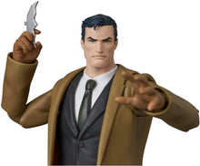 Load image into Gallery viewer, MAFEX Bruce Wayne (Batman: Hush Ver.) Maple and Mangoes
