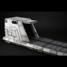 Load image into Gallery viewer, 1/144 HG Series Realistic Model Series Mobile Suit Gundam Unicorn Nahel Argama Catapult Deck (UC ver.) Maple and Mangoes
