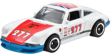 Load image into Gallery viewer, Hot Wheels Basic Car &#39;71 Porsche 911 (HNK01) Maple and Mangoes
