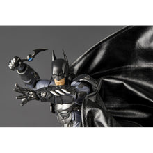 Load image into Gallery viewer,  Revoltech Amazing Yamaguchi Batman (Batman: Arkham Knight Ver.) Action Figure Limited Bonus Set Maple and Mangoes
