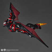 Load image into Gallery viewer, Revoltech Amazing Yamaguchi Batman Beyond Action Figure Limited Bonus Set (Pre-order)*
