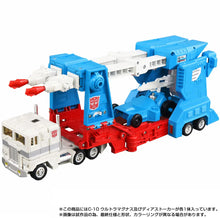 Load image into Gallery viewer, Transformers Missing Link C-10 Ultra Magnus Maple and Mangoes

