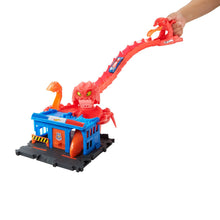 Load image into Gallery viewer, Hot Wheels City Scorpion Flex Attack Playset
