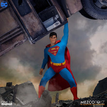 Load image into Gallery viewer,  Mezco One:12 Collective - Superman: Man of Steel Edition Maple and Mangoes
