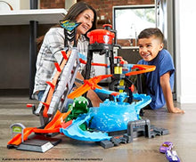 Load image into Gallery viewer, Hot Wheels City Car Wash and Giant Gator Maple and Mangoes
