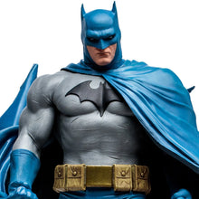Load image into Gallery viewer, DC Multiverse Statues - Batman: Hush - 12&quot; Batman Maple and Mangoes
