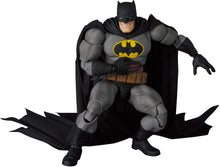 Load image into Gallery viewer,  MAFEX Batman &amp; Horse (The Dark Knight Returns) Maple and Mangoes
